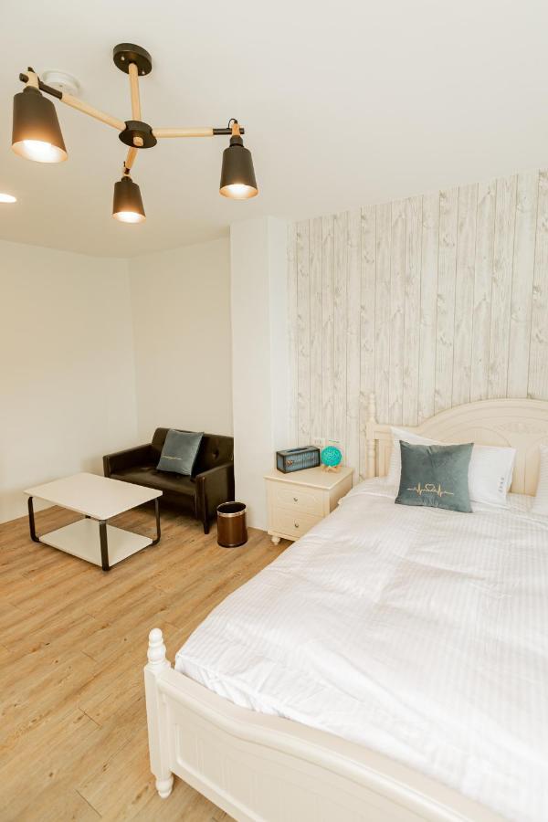 โย่วเยว่ เฮาส์ Apartment เมืองฮวาเหลียน ภายนอก รูปภาพ